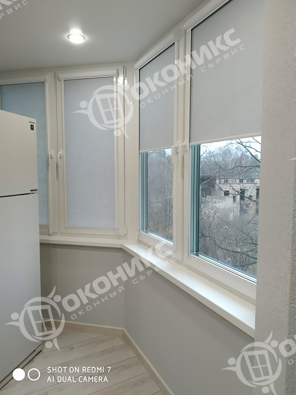 Теплое остекление окна REHAU с жалюзи,  утепление и отделка