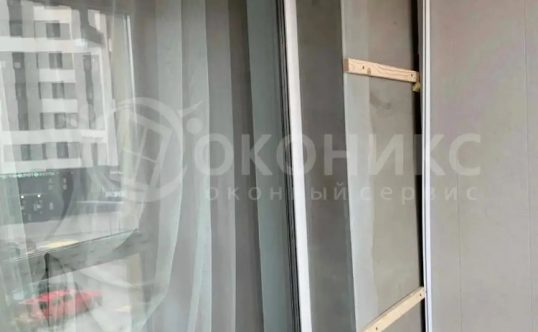 панорамное остекление лоджии с отделкой